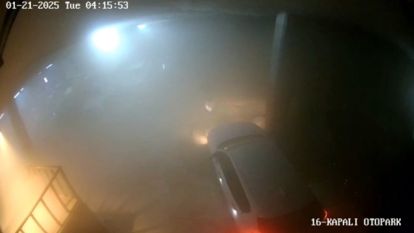 1 saat boyunca insan yerine otomobilleri kurtarmışlar