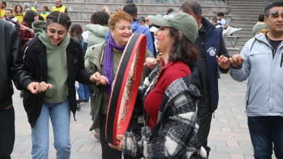 Bolu'da 1 Mayıs halaylar çekilerek kutlandı