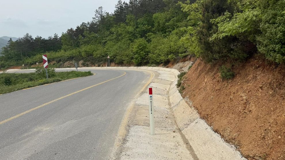 Büyükşehir'den güvenli ulaşım için 2 ilçeye 20 kilometrelik montaj