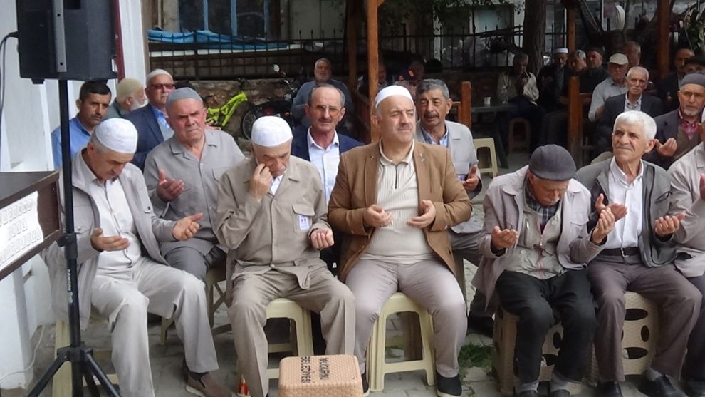 Hacı adayları dualarla kutsal topraklara uğurlandı