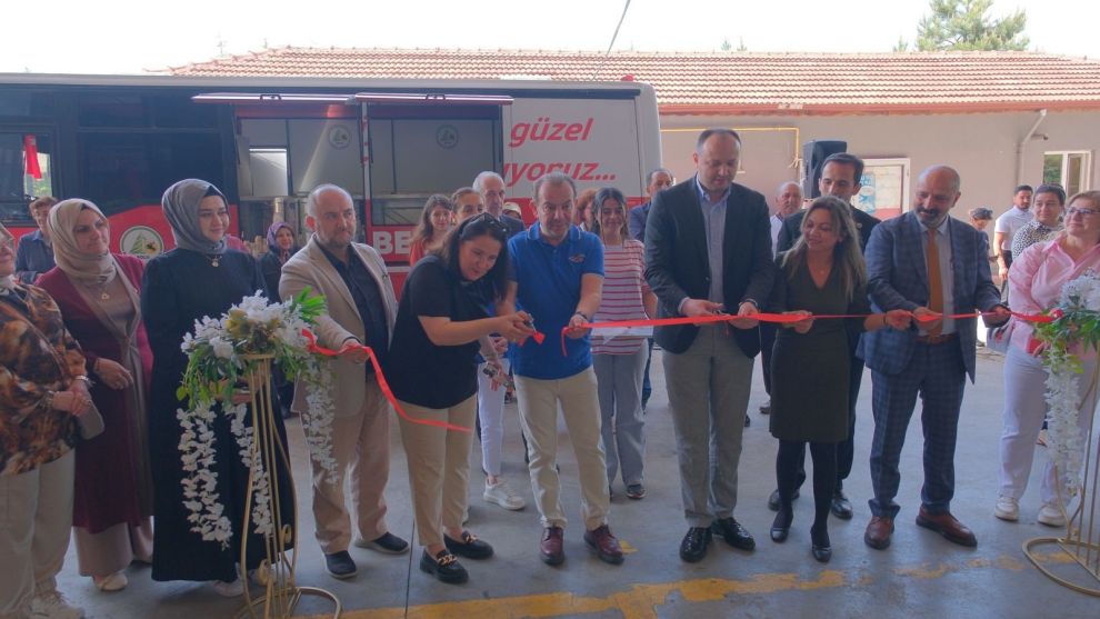 Kadın Emek Pazarı' açıldı: El emeği ürünler tezgahlarda