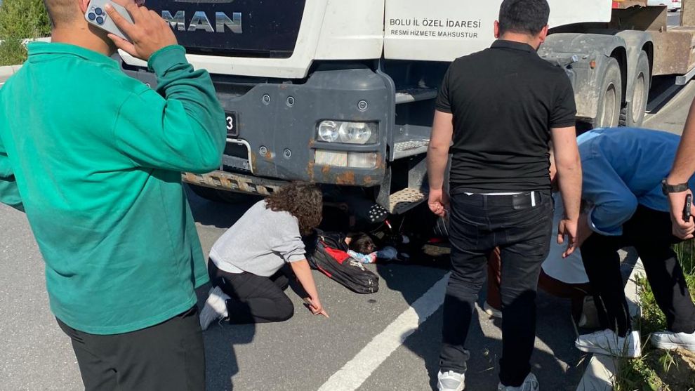 Kamyonun altında kalarak ağır yaralandı