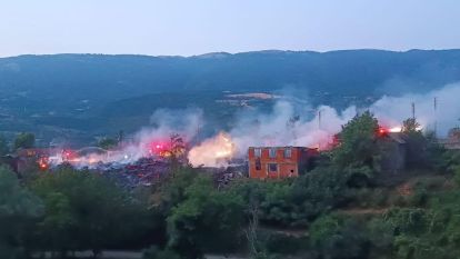 Alevler geceyi böyle aydınlattı