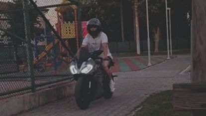 Çocuk Parkı Motor Pistine Döndü! Aileler İsyanda