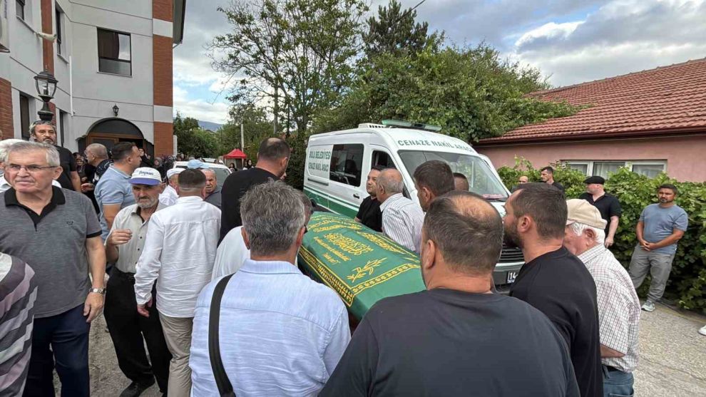 Kalaycıoğlu, bugün son yolculuğuna uğurlandı.