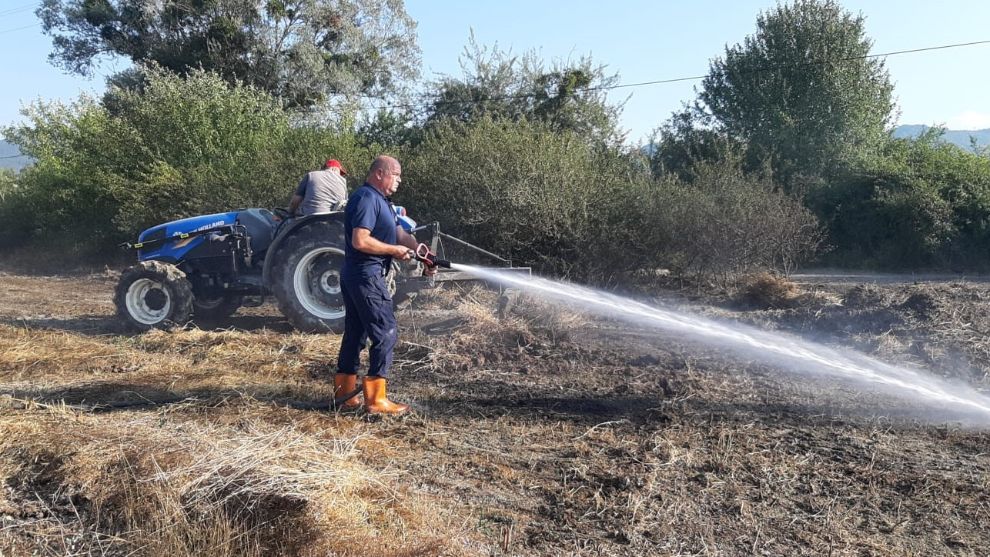 Su şişeleriyle müdahale ettiler