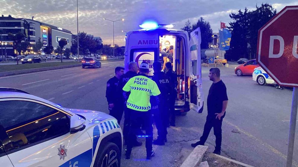 Köprüye çıkan şahsı polis ikna etti