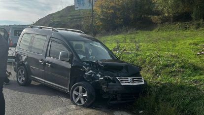 Bolu D-100'de iki araç çarpıştı: 5 yaralı