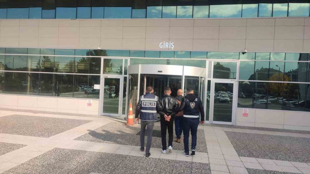 Bolu’da dedesinin evindeki eşyaları çalıp satan torun, tutuklandı