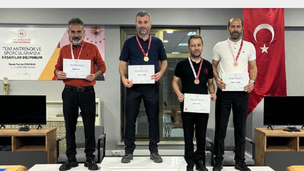 10 Kasım Bilardo Turnuvasında Ödüller Sahiplerini Buldu...