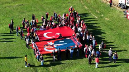 Atatürk için yürüdüler