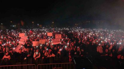 Bolu'da binlerce kişi, Manga konserinde Cumhuriyet coşkusunu yaşadı