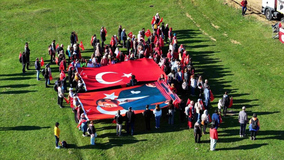 Atatürk için yürüdüler