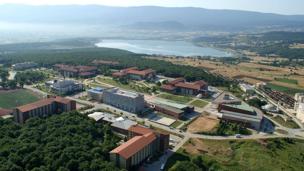 Bolu'da 14 öğrenci yemekten zehirlenme şüphesiyle hastaneye başvurdu