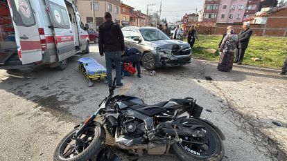 Ciple çarpışan motosikletli yaralandı