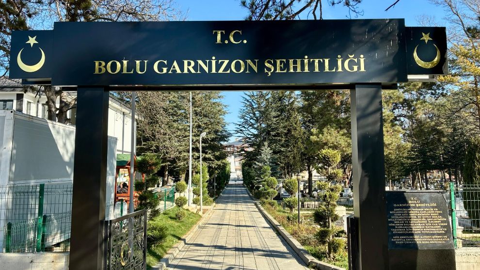 Bolu Garnizon Şehitliğine Düzenleme yapıldı...