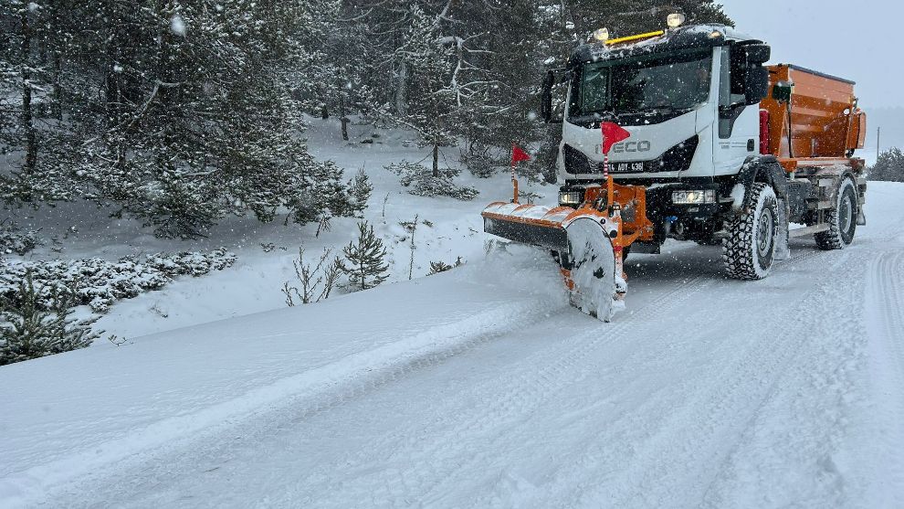Bolu'da kar seferberliği: Kapalı köy yolu yok
