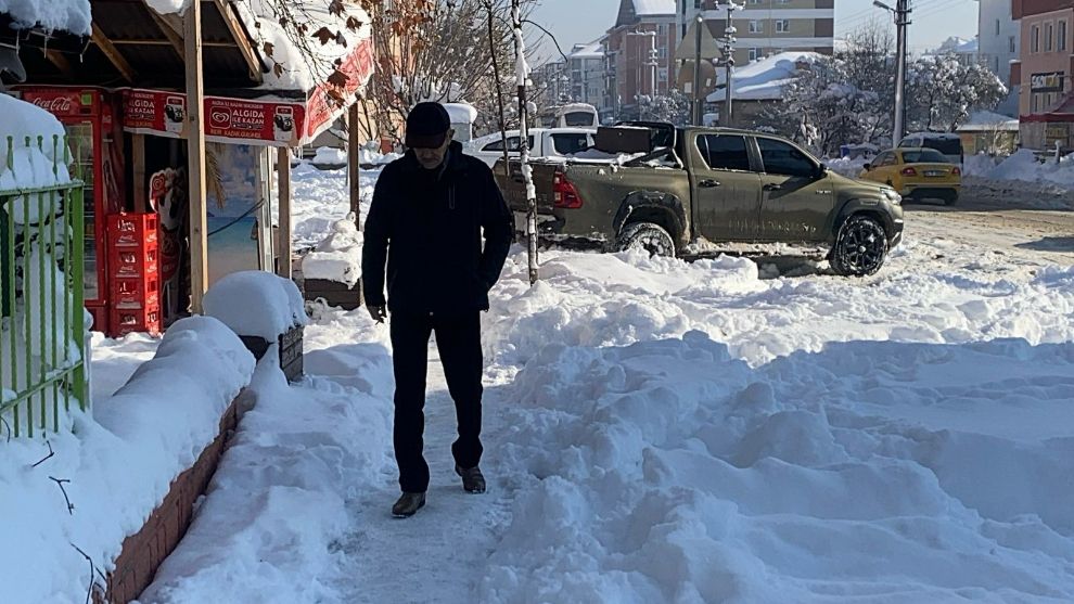 Bolu'da yollar buz tuttu, vatandaşlar zor anlar yaşadı
