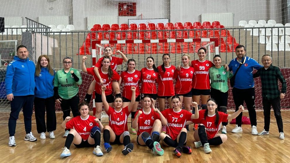 Bizim Kızlar Süper Başladı!..