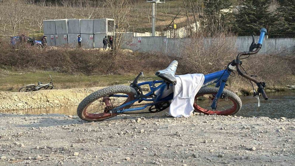 Bolu'da girilmesi yasak olan gölette 13 yaşındaki çocuk boğulma tehlikesi geçirdi