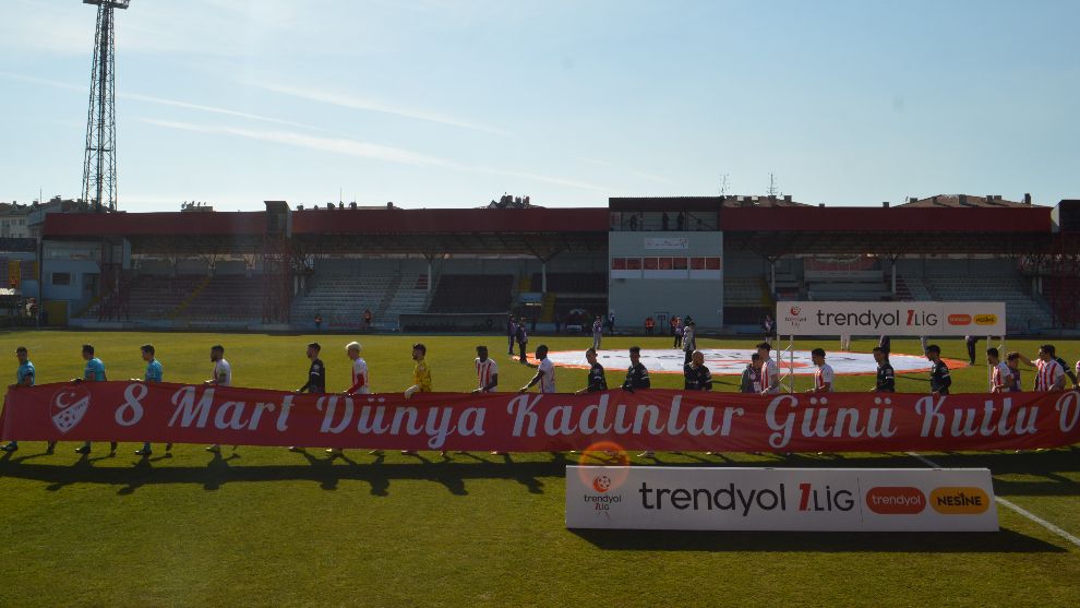 Boluspor- Iğdır FK  Maçında Kadınlar Günü kutlaması...