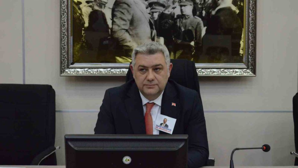Görevden uzaklaştırılan Tanju Özcan’ın yerine yeni başkanvekili seçildi