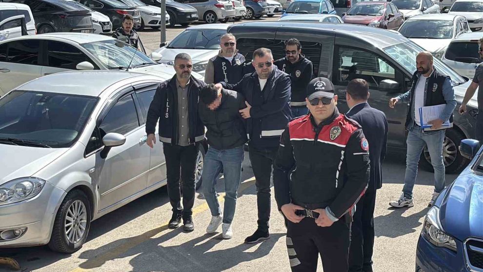 Polis 300 saat kamera izledi
