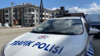Aşırı hız yapanlar yandı