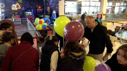 Bolu'da 23 Nisan'da çocukların oyuncak sevinci