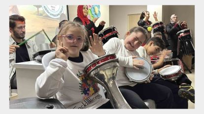 Darbuka şovu alkış aldı