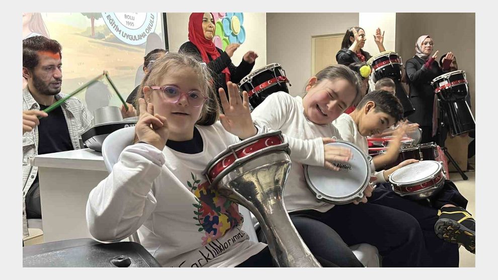 Darbuka şovu alkış aldı