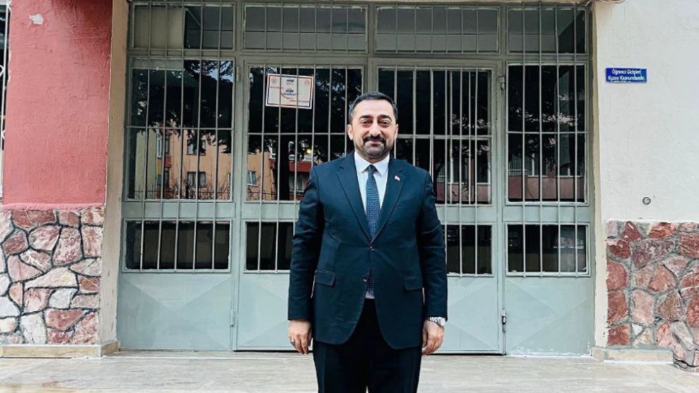 Müdür yardımcısı ve eski şube başkanı kendini ihbar etti!