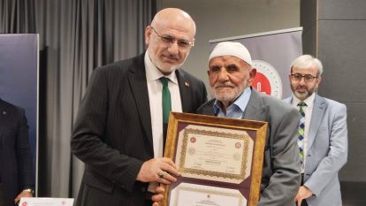 87 yaşında hafız oldu