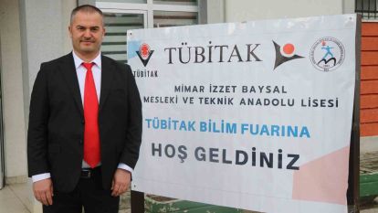 Geleceğin bilim insanları projelerini kendi okulunda sergiledi