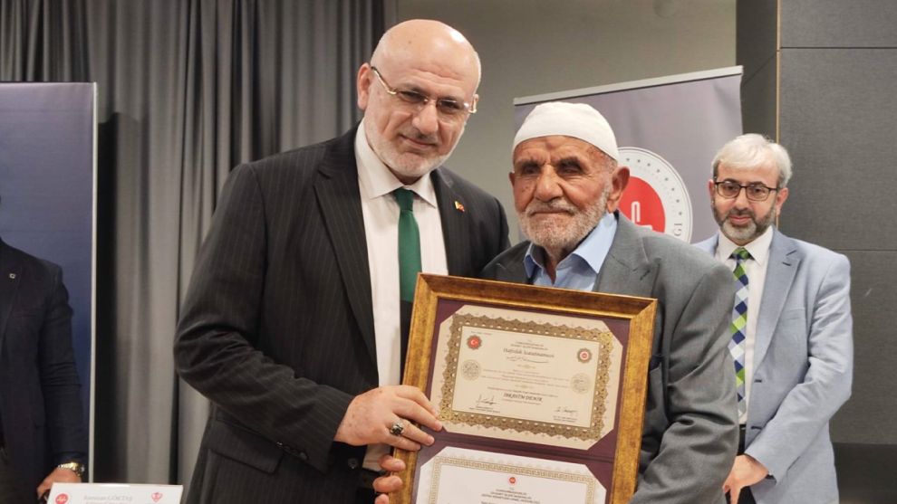 87 yaşında hafız oldu