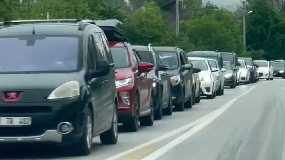 Bolu geçişinde bayram göçü devam ediyor