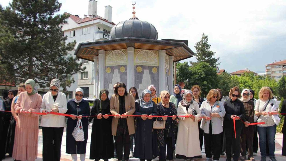 Yangında kaybettiği 8 yakını anısına 112 istasyonu ve 8 kurnalı şadırvan yaptırdı